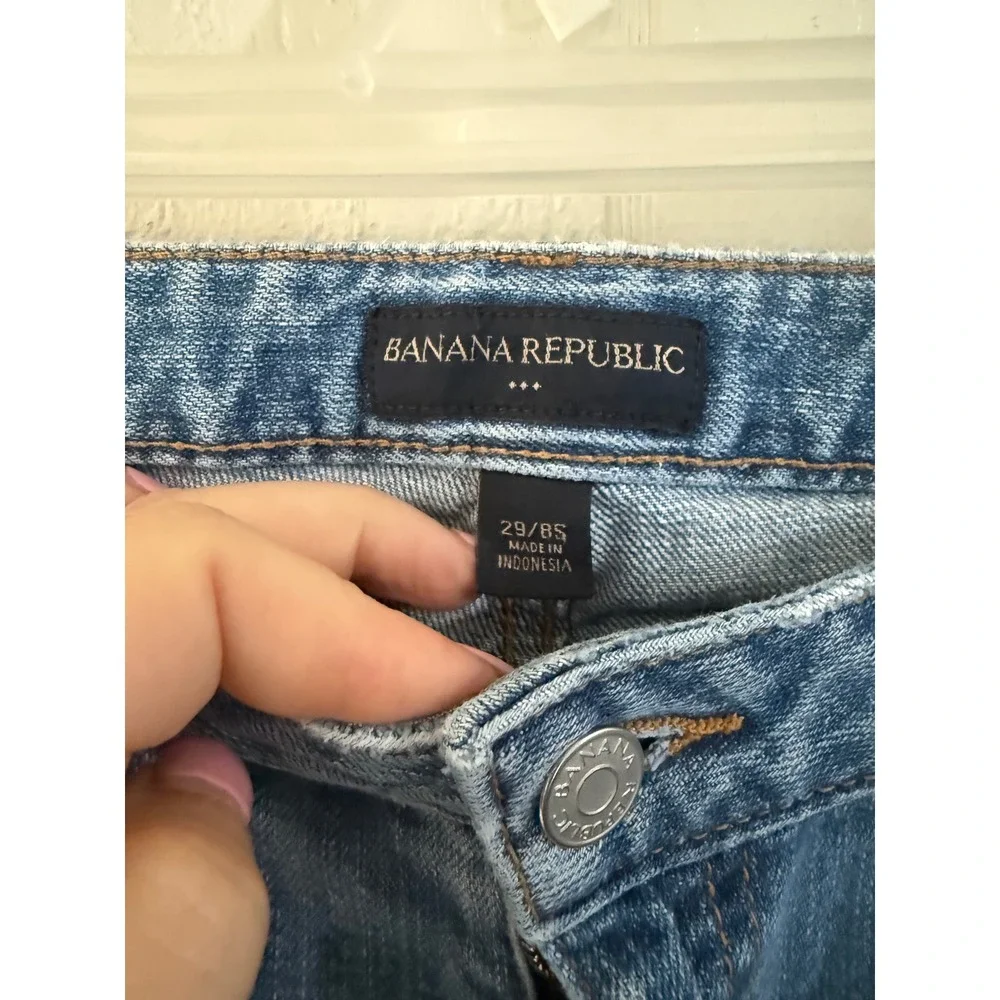 Banana Republic Womens 29/8S Medium Wash Bootcut Denim Jeans Blue Distressed Hem